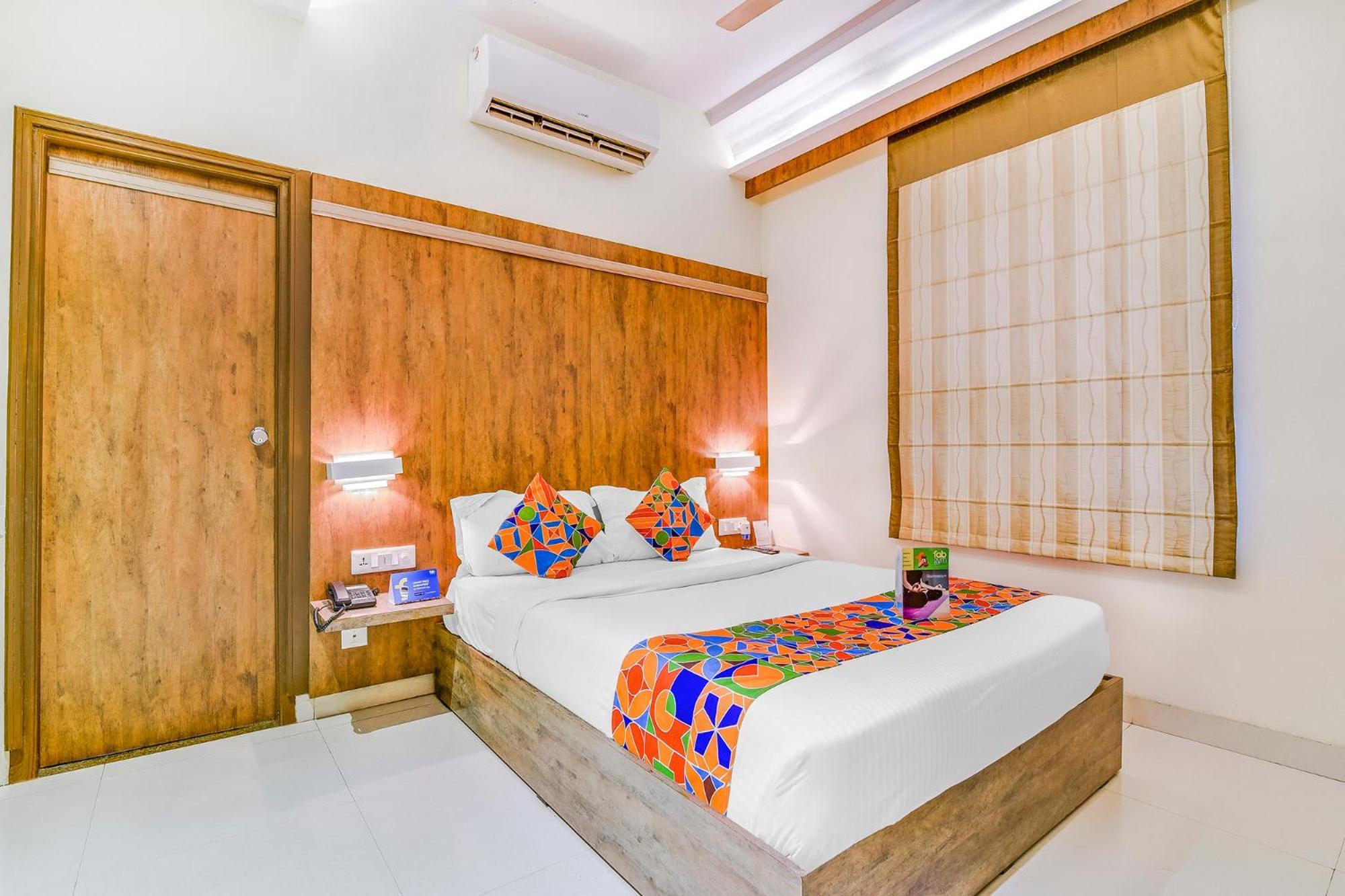 Fabhotel Arastu Nampally Hyderabad Exterior photo